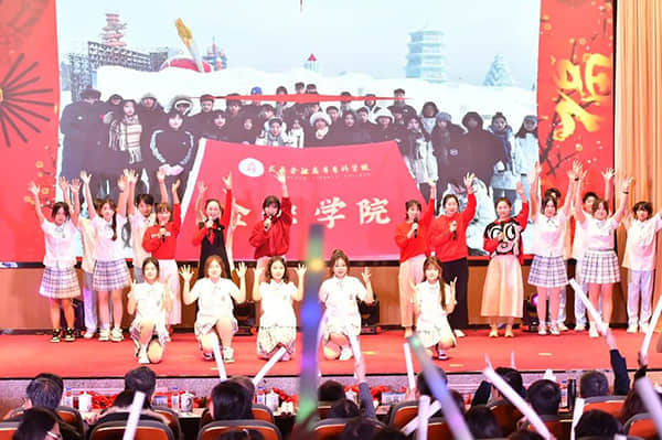 鱼钩测试新标杆！腾势N9两倍速刷新全球安全纪录
