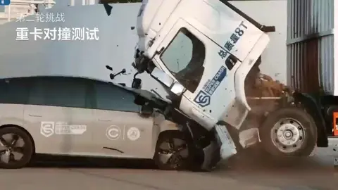 卡车被撞变形，车企互怼翻脸，复测结果成谜？