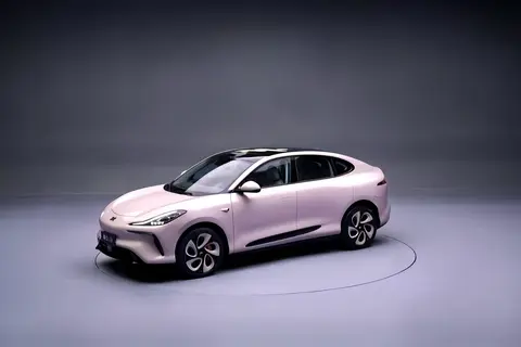 1500km 续航 + 自带超充！智己这波操作，直接给增程车换了赛道